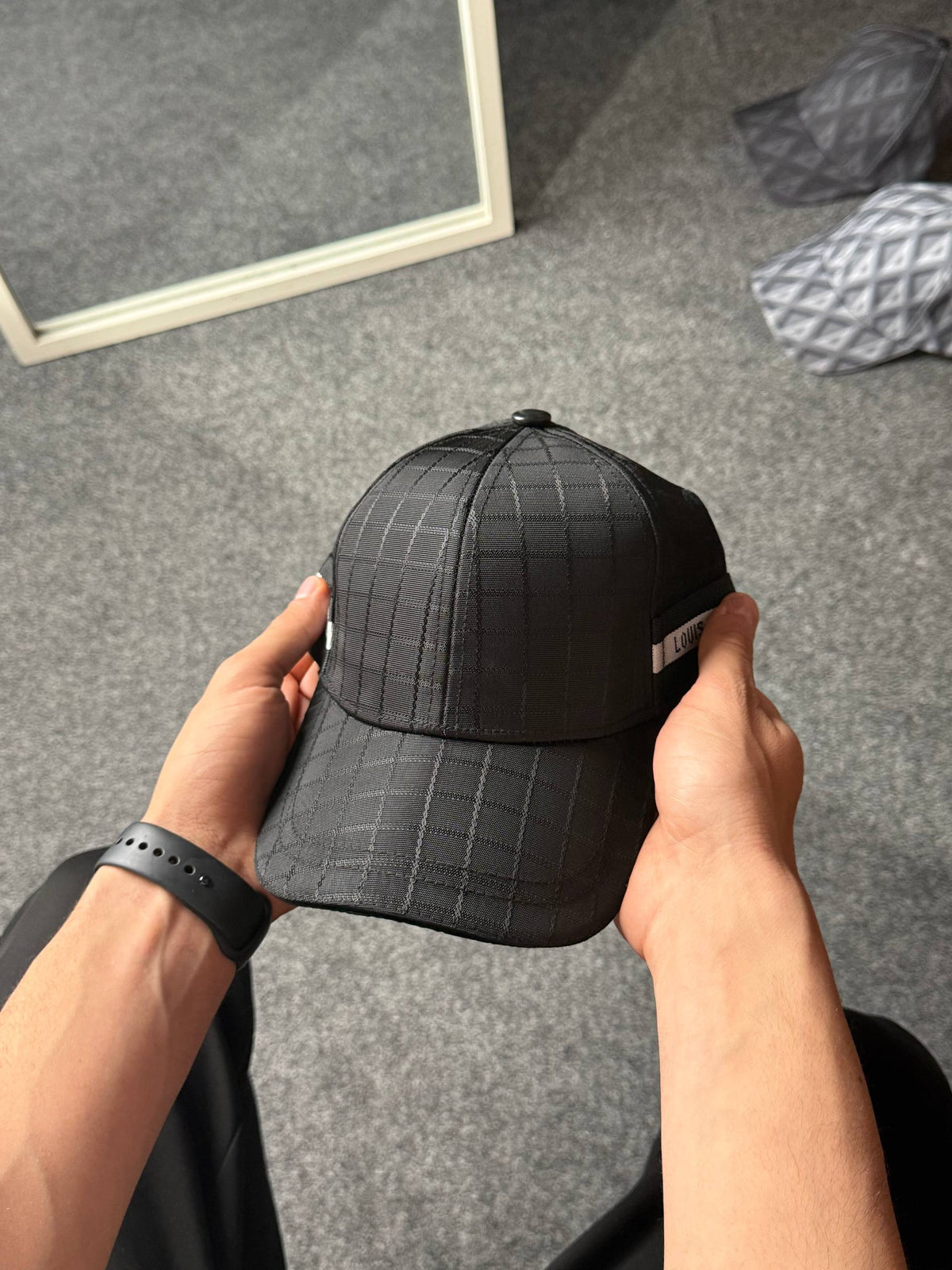 LV Cap V2