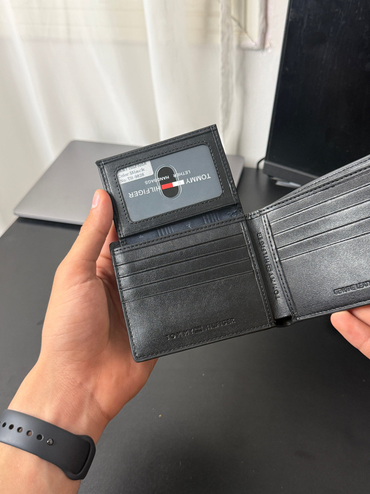 Tommy Wallet 9828