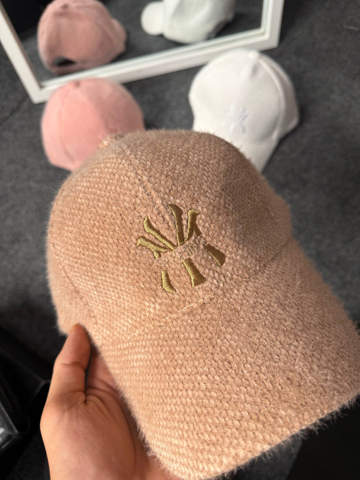 Women Winter Cap V4