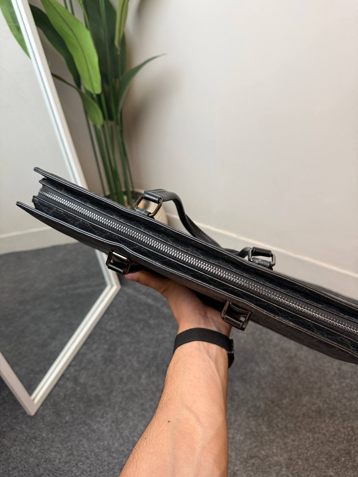 Gucci LapTop/Crossbody