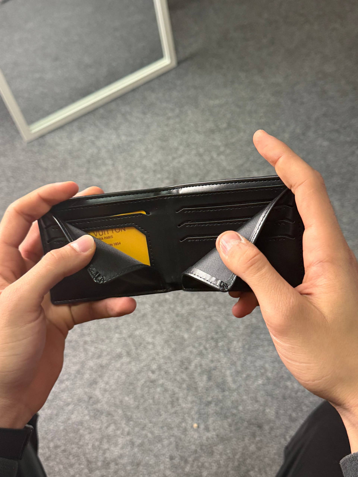 LV Wallet - 152