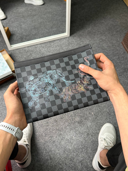 LV Clutch V8