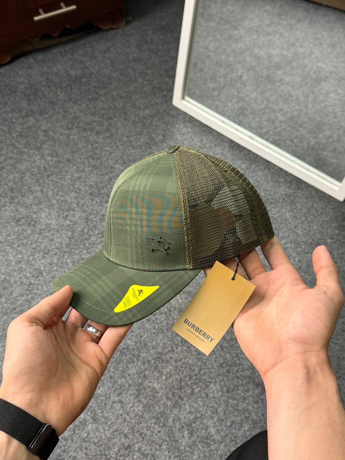 Burberry Cap V1
